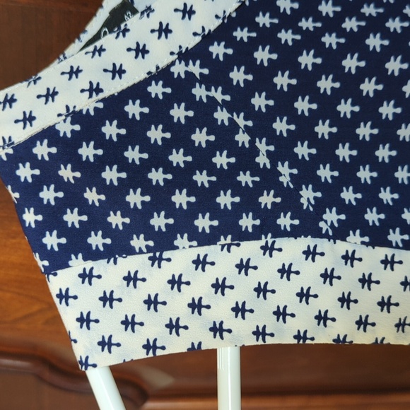 Blue and white tank - Picture 3 of 5